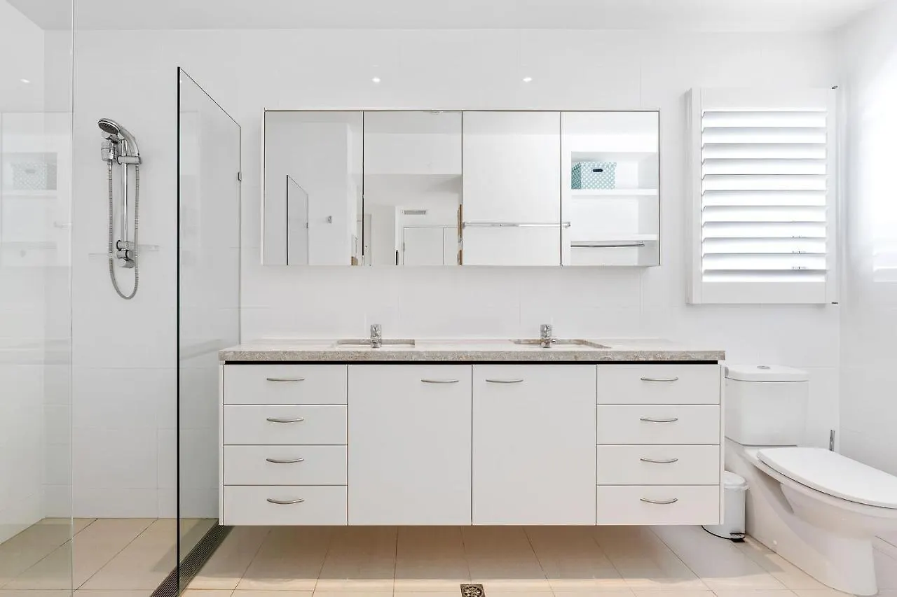 Ferguson St Family Home In Fabulous Location صن شاين بيتش